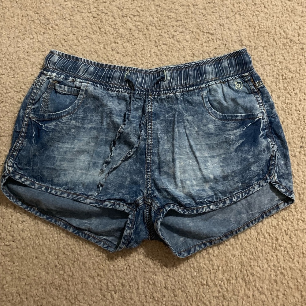 Loose fitting cotton jean look alike shorts